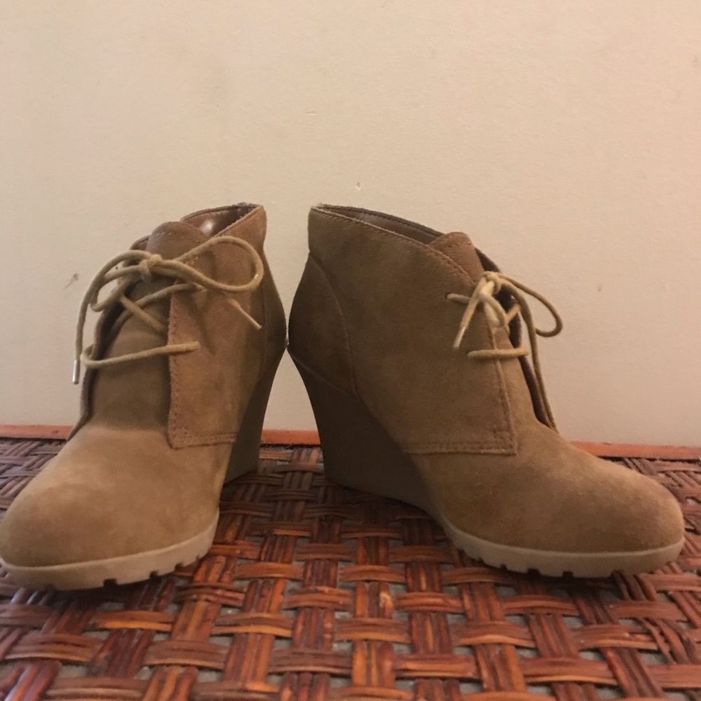 WHITE MOUNTAIN Women's chestnut   Ankle Boot,